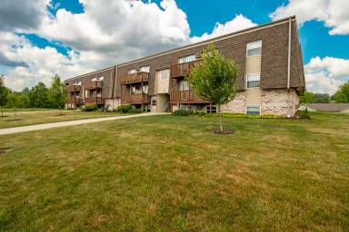 Main picture of 930 Hostetler Rd