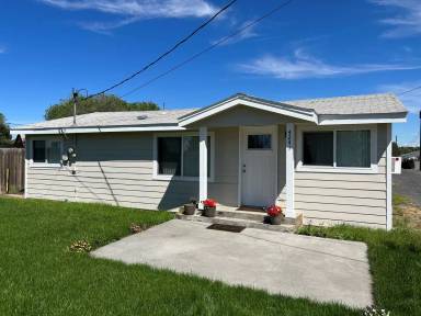 Main picture of 4241 Orchard Dr NE