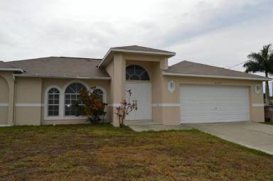 Main picture of 2733 SW 24th Ave