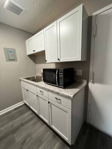 Main picture of 1215 E St