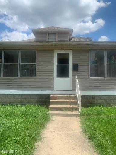 Main picture of 809 N Oakland Ave