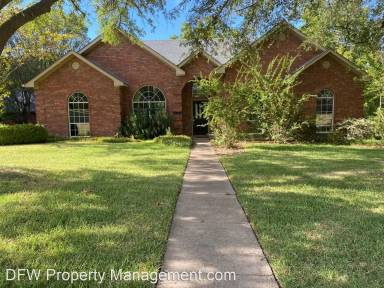 Main picture of 517 Chippendale Dr