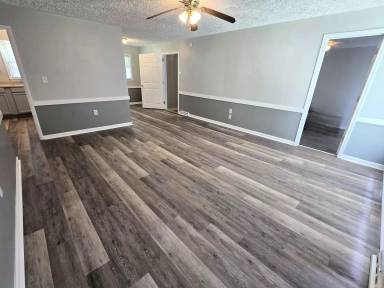 Main picture of 833 Greenway Rd