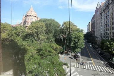 Main picture of 101 W 77th St