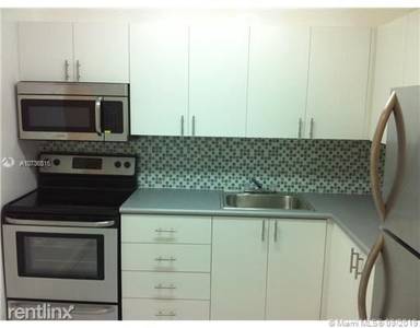 Main picture of Woodside Condominium