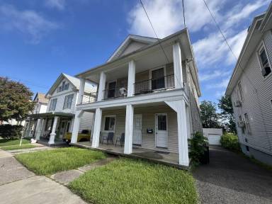Main picture of 320 E Ross Ave