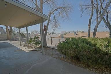 Main picture of 4513 Bali Ct NE