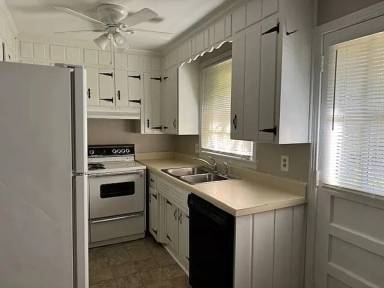 Main picture of 3434 33rd Ave S