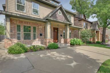 Main picture of 3236 McCart Ave