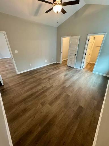 Main picture of 858 W Main St