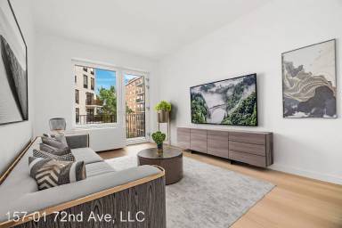 Main picture of 15701 72nd Ave