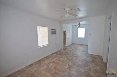 Main picture of 415 1/2 Arvin St