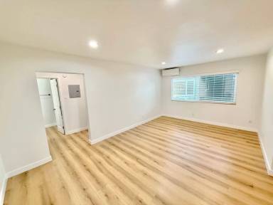 Main picture of 3926 Inglewood Blvd