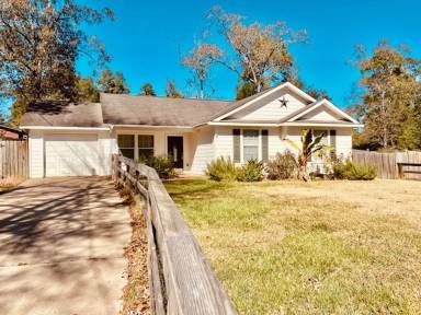 Main picture of 10447 Royal Adrian Dr