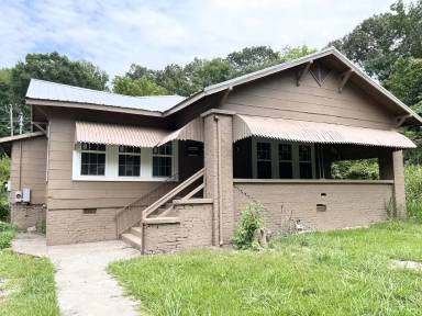 Main picture of 225 59th Way S