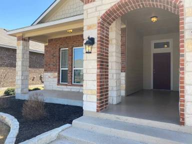 Main picture of 611 Cross Dr