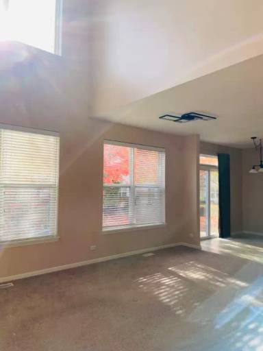 Main picture of 2401 Sunshine Ln