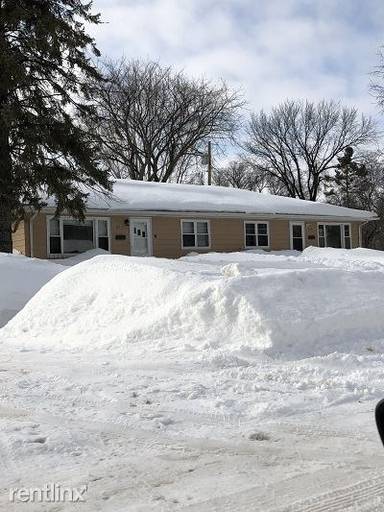 Main picture of 911 Elm St S
