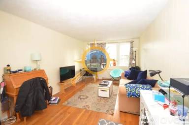 Main picture of 1999 Commonwealth Ave