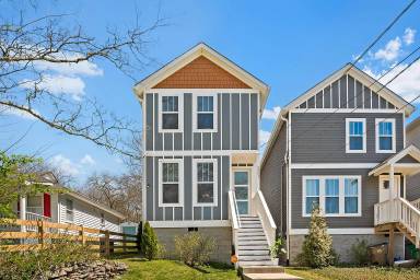 Main picture of 221 Hillcrest Dr