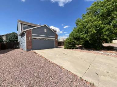 Main picture of 2579 Weyburn Way