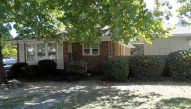 Main picture of 5418 Meadow Dr