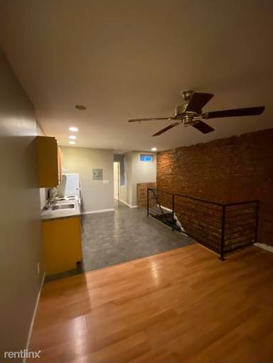 Main picture of 3271 Joyce St