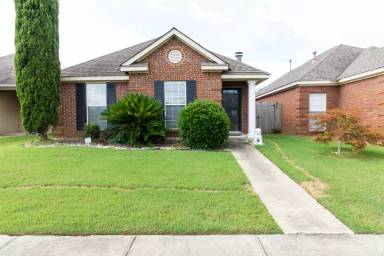 Main picture of 1504 Hallwood Ln
