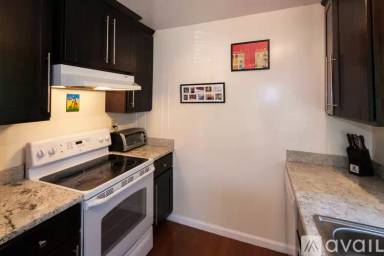 Main picture of 412 College Ave
