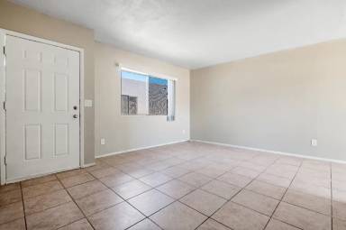 Main picture of 4442 E Lee St