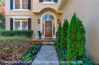Main picture of 230 Graystone Way