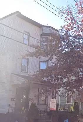 Main picture of 248 W Hazel St