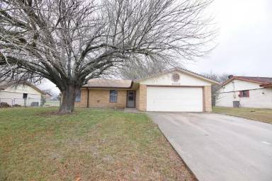 Main picture of 2106 Lamplight Dr