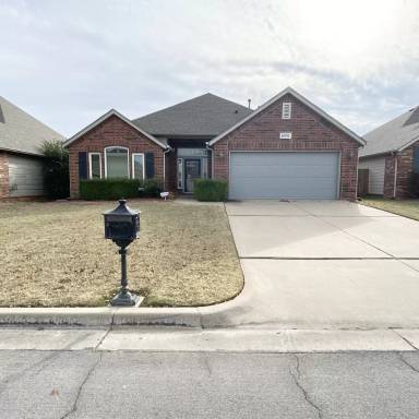 Main picture of 18702 E 50th St