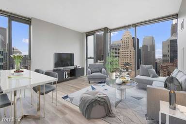 Main picture of 216 N Wells St