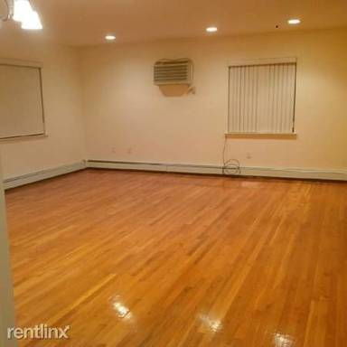Main picture of 108 Bay 32nd St