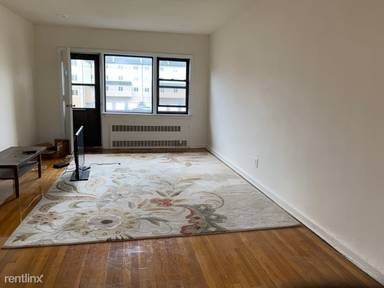 Main picture of 411 W Broadway