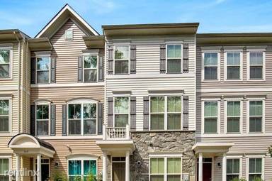 Main picture of 323 White Oak Way