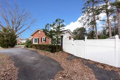 Main picture of 2401 Westerly Hills Dr