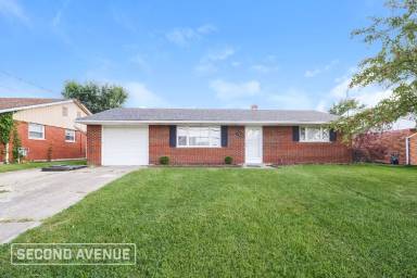 Main picture of 2482 W Kemper Rd