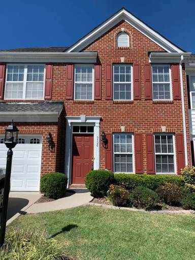 Main picture of 1320 W Cary St