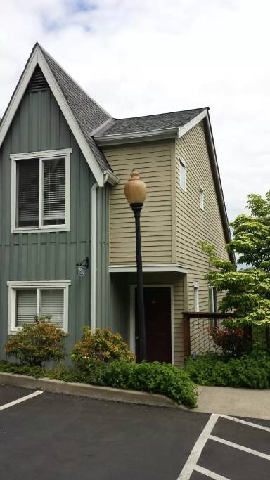 Main picture of 1530 Cherrylane Pl S