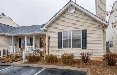 Main picture of 107 Hammett Grove Ln