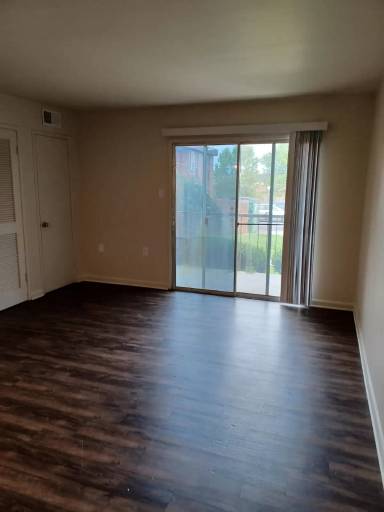 Main picture of 231 Chalmers Court 2D