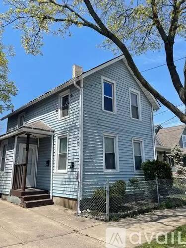 Main picture of 5400 - 12 Lorain Avenue