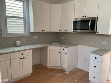 Main picture of 3637 N Paulina St