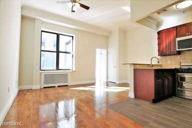 Main picture of 144 W 92nd St