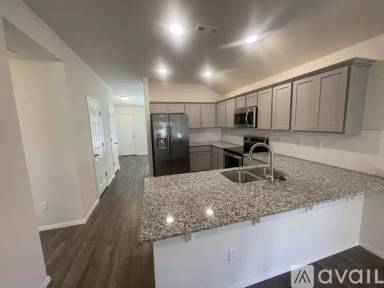 Main picture of 1016 E Starling St
