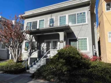 Main picture of 560 29th St