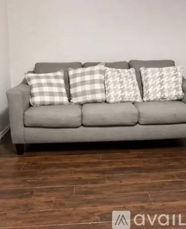 Main picture of 2525 Avenue B